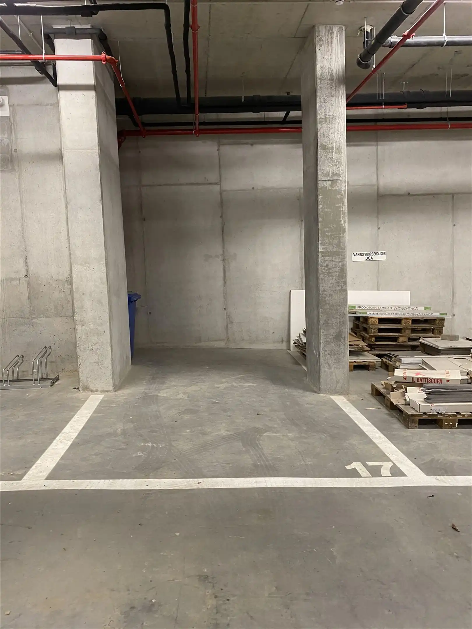 2 autostaanplaatsen aan het Eilandje foto 6