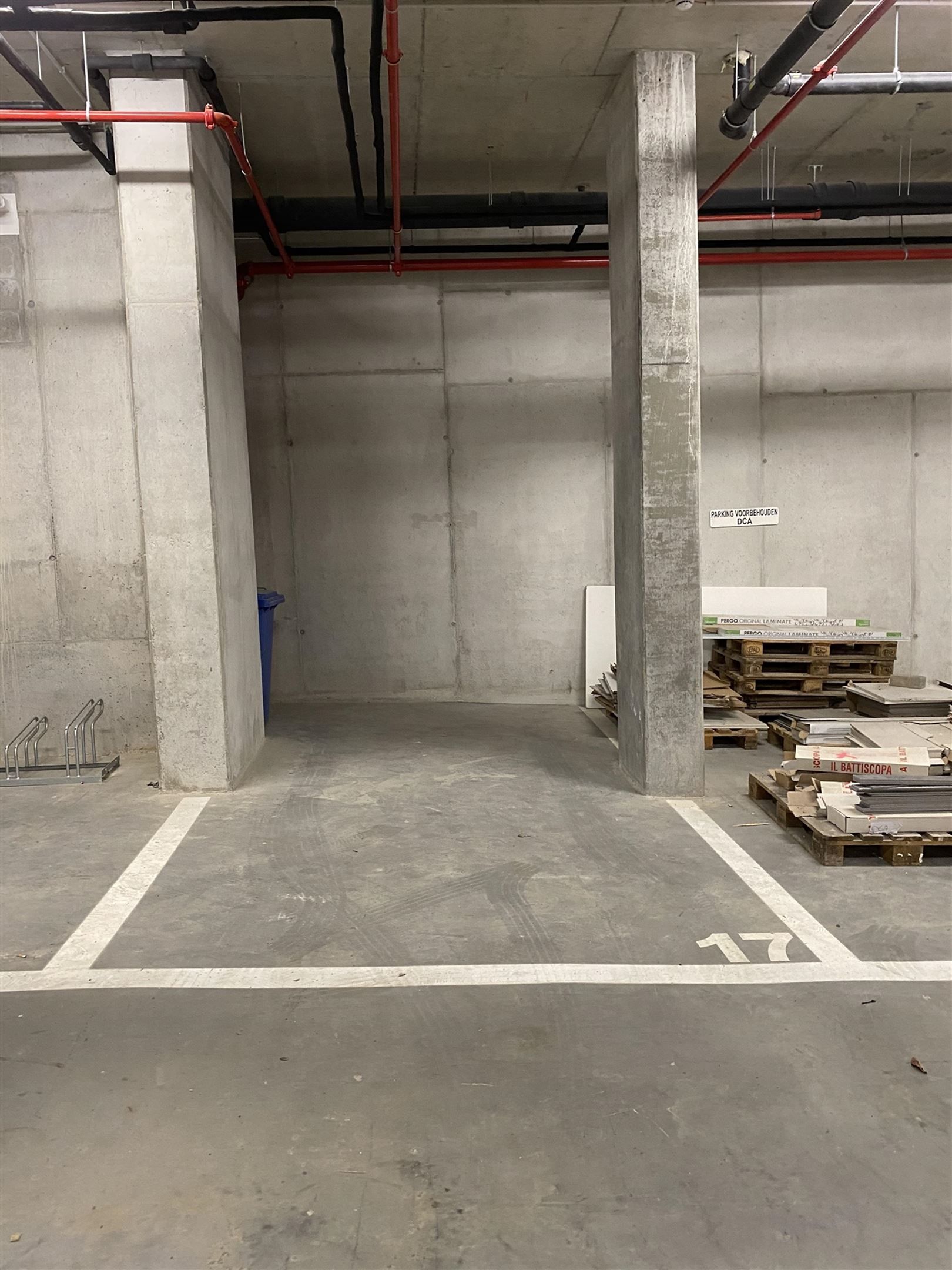 3 autostaanplaatsen aan het Eilandje foto 6