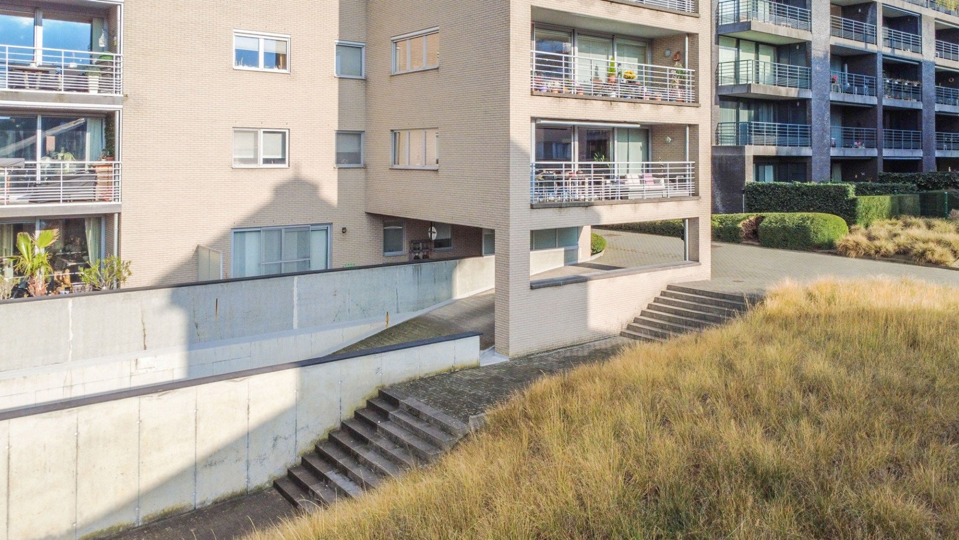 Een perfect onderhouden, instapklaar appartement te Halle! foto 2