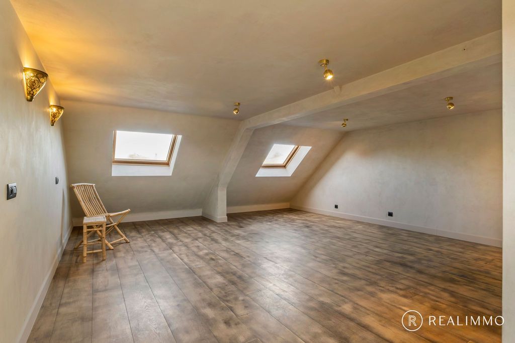 Stijlvol gerenoveerde woning met 3 slaapkamers in Sint-Denijs foto 15