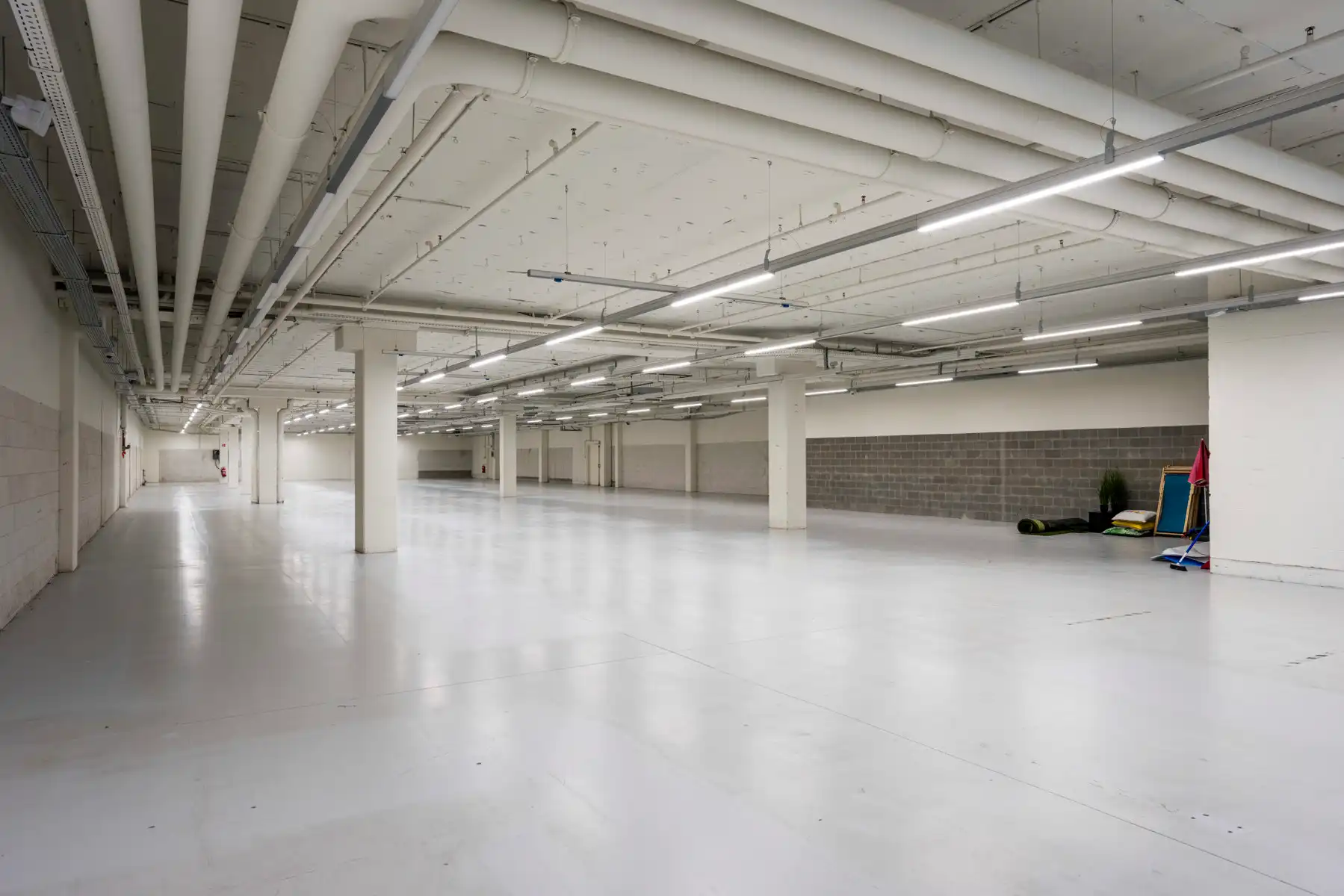 Commerciële toplocatie in Shopping Den Tir foto 2