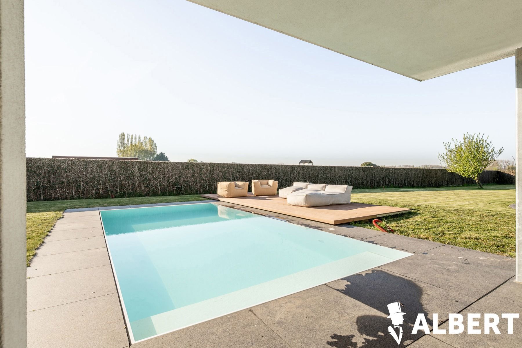 Unieke eigentijdse villa met zwembad foto 20