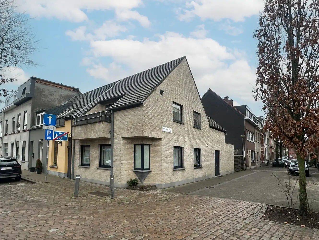 Lichtrijk appartement op zeer gunstige locatie in Wilrijk! foto 3