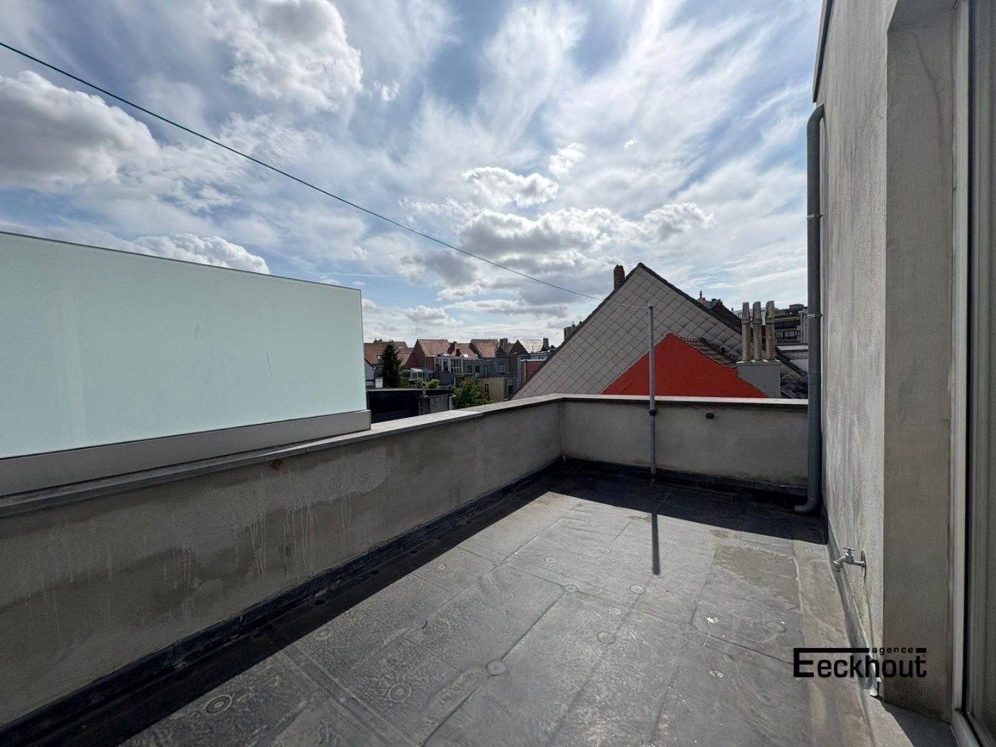 Lichtrijk en ruim appartement op gegeerde locatie foto 11