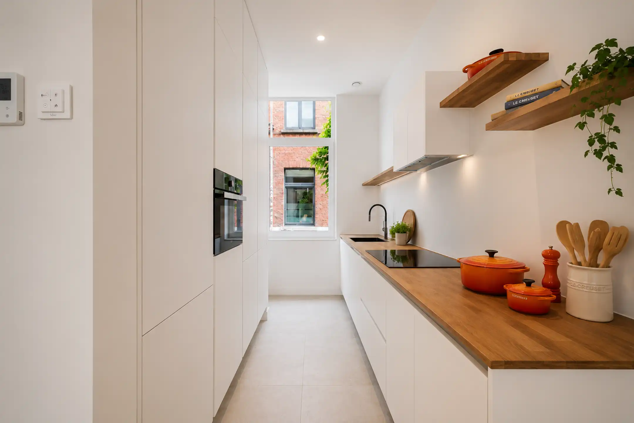 Gerenoveerde woning met 3 slaapkamers en 2 badkamers te Gent foto 9
