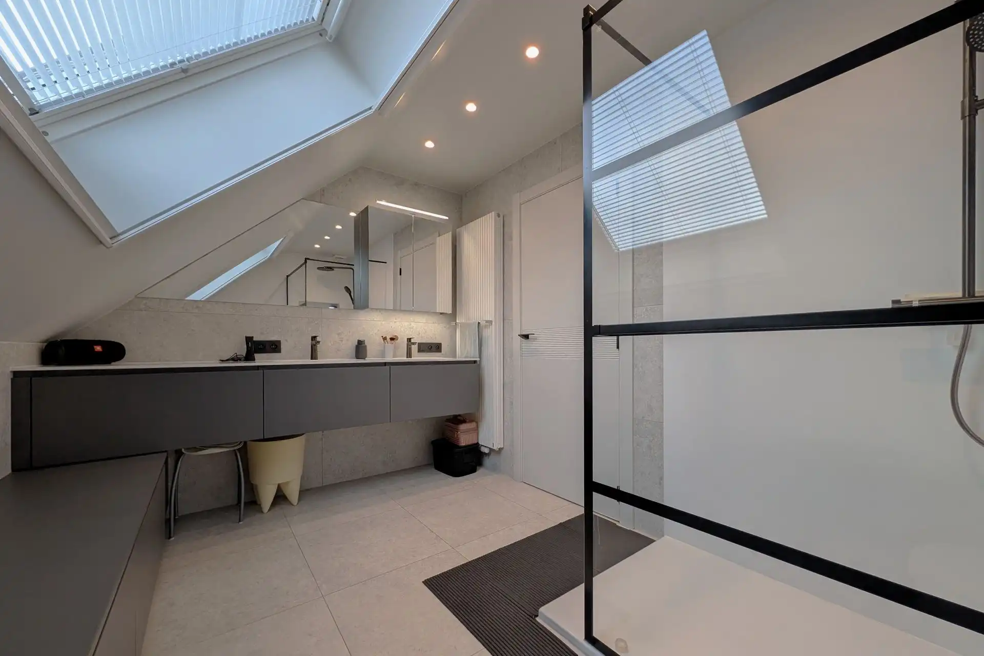 Instapklare gezinswoning met 3 slaapkamers en gezellige tuin foto 19