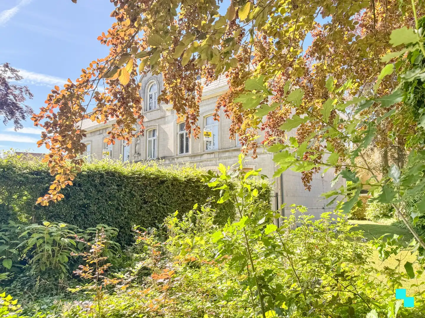 Unieke voormalige dekenij met 703 m² bewoonbare oppervlakte op 2.809 m² in hartje Izegem foto 2