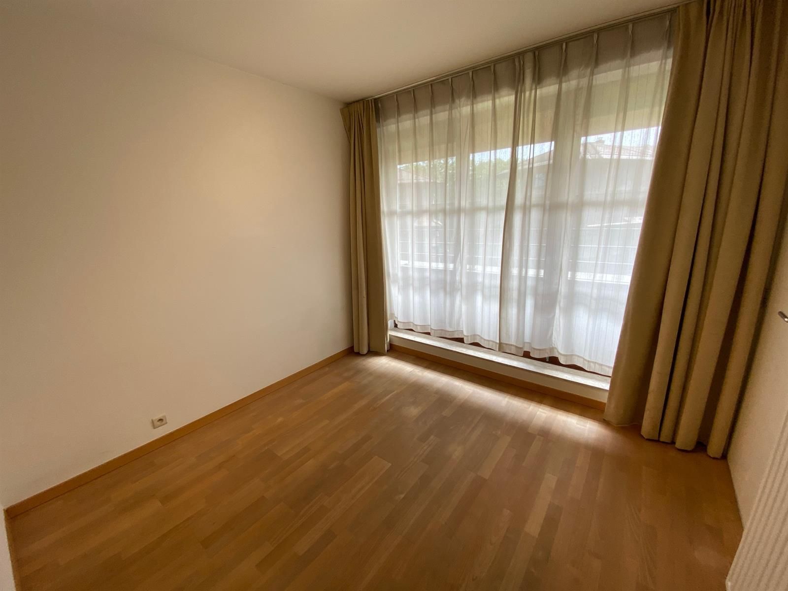 Ongemeubeld 3 slaapkamer (Valduchesse) foto 10