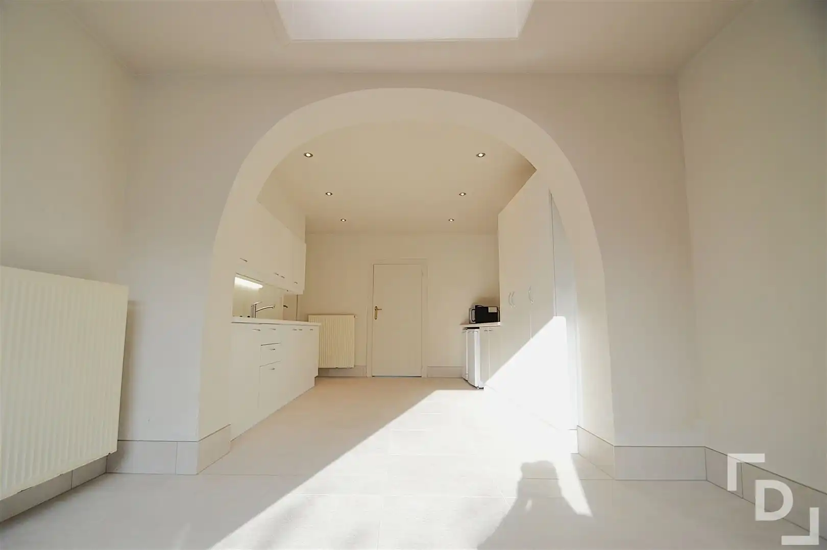 Gerenoveerde en ruime gezinswoning te huur in Zillebeke foto 7