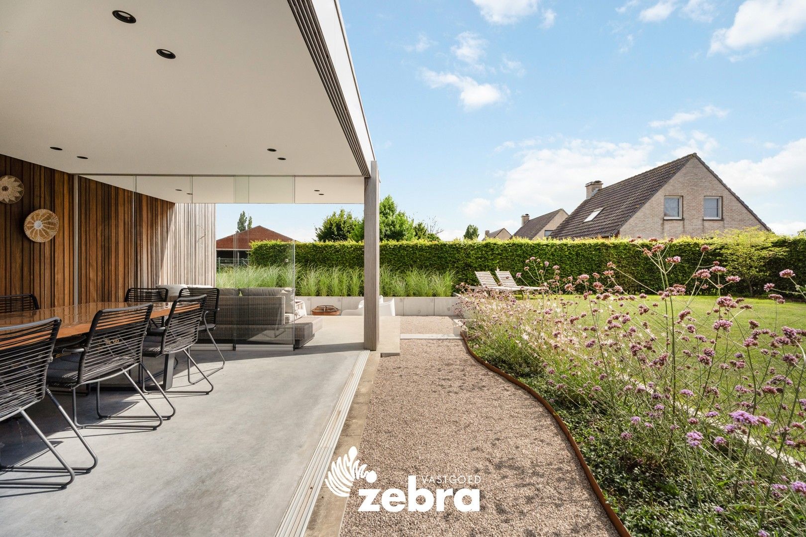 Instapklare villa met EPC-B & poolhouse te Oostrozebeke! foto {{pictureIndex}}