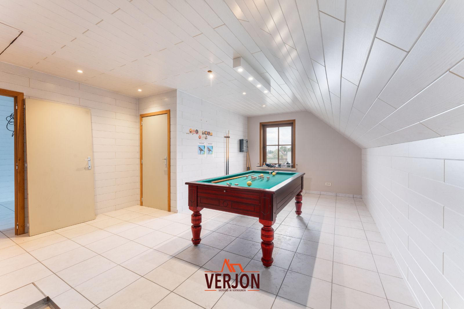 Riante villa op 13.722m2 met 6 slaapkamers, dubbele garage en prachtig vergezicht foto 23