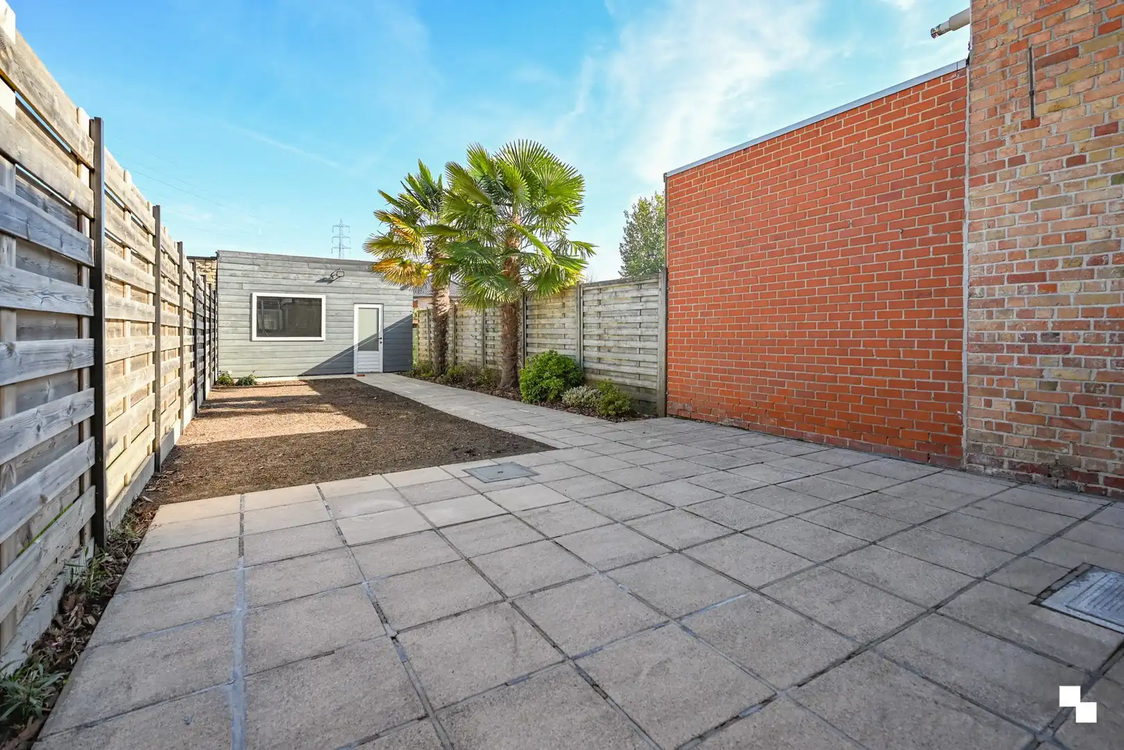 Rijwoning met uitweg achteraan en ruime garage te Izegem foto 27