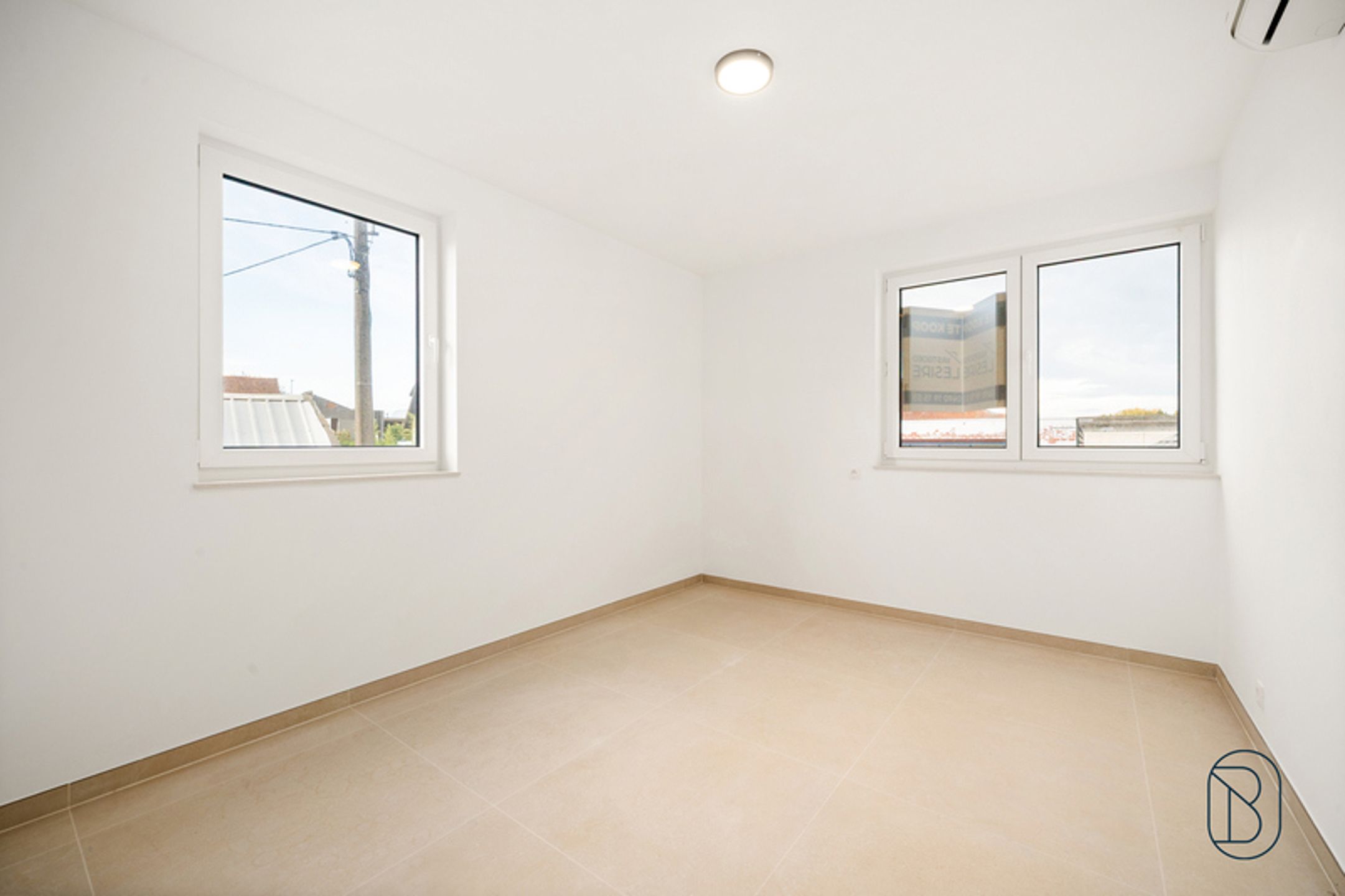 Gerenoveerd appartement op de 1ste verdieping met balkon foto 4