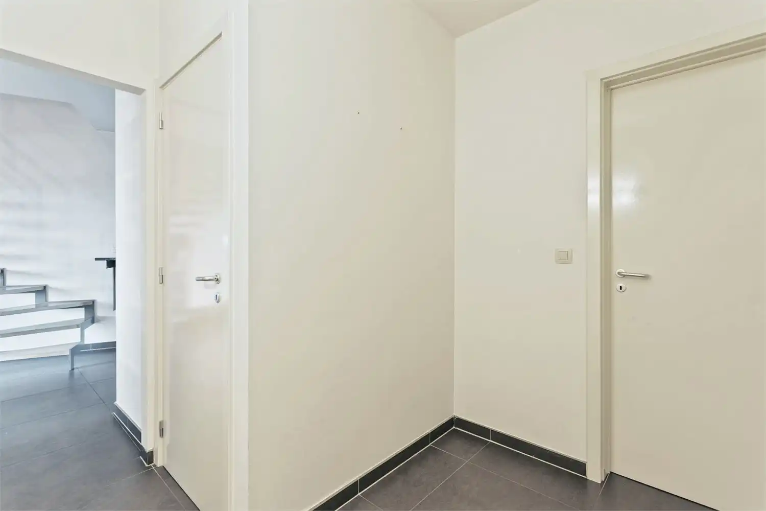 Instapklaar duplex dakappartement met terras in hartje Oostkamp foto 19