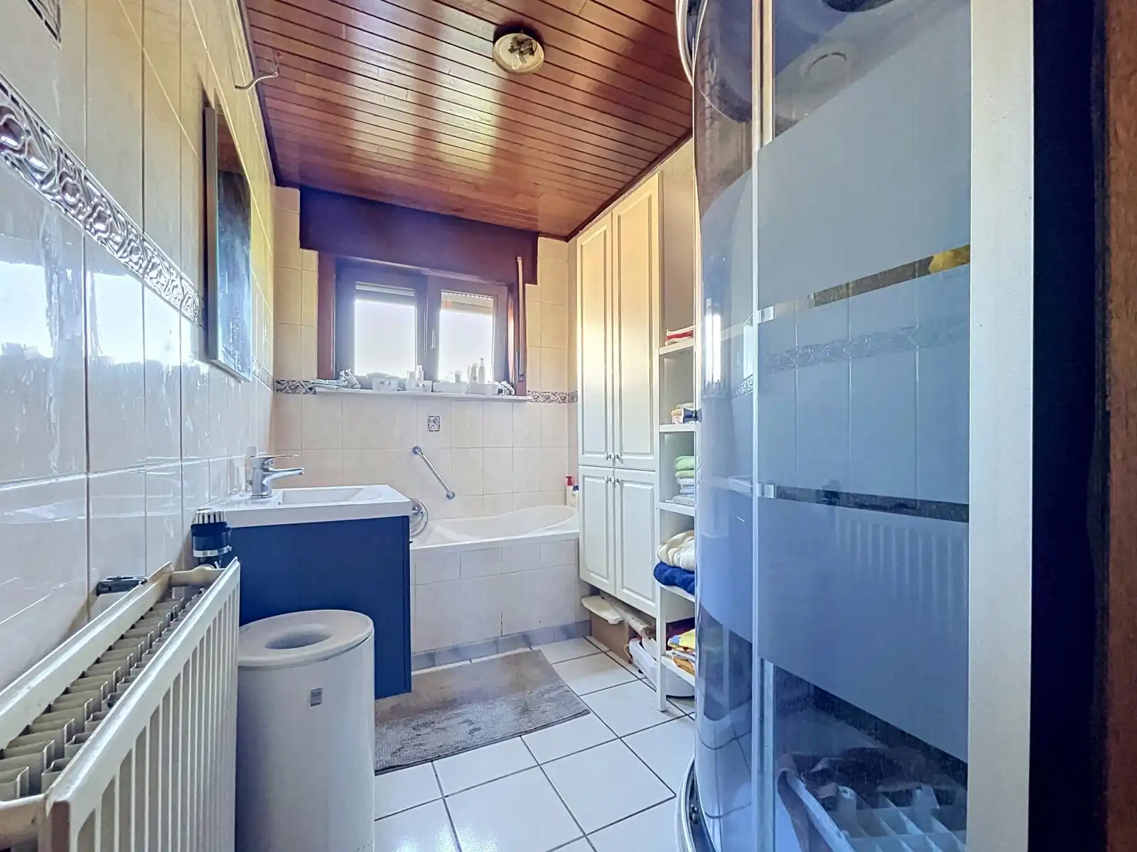 Ruime woning met 4 slks  op  40a55ca foto 7