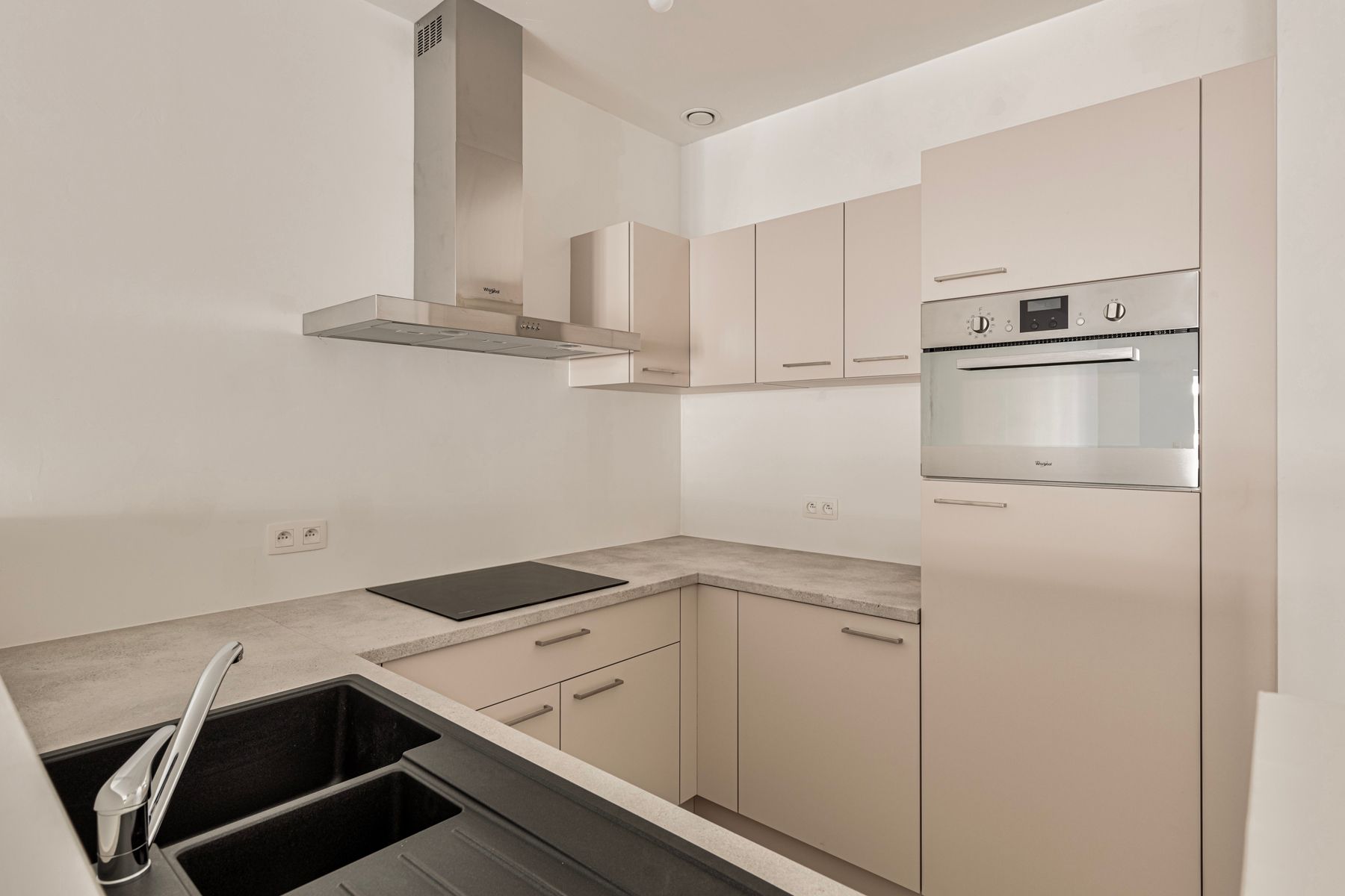 Appartement te koop foto {{pictureIndex}}