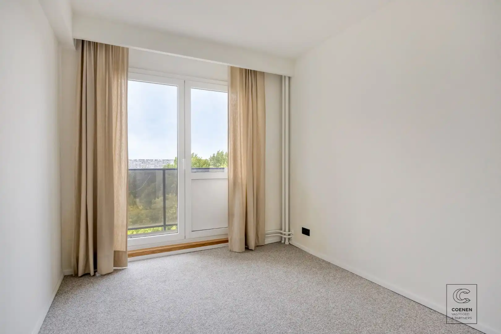 Volledig gerenoveerd appartement op toplocatie te Linkeroever  foto 11