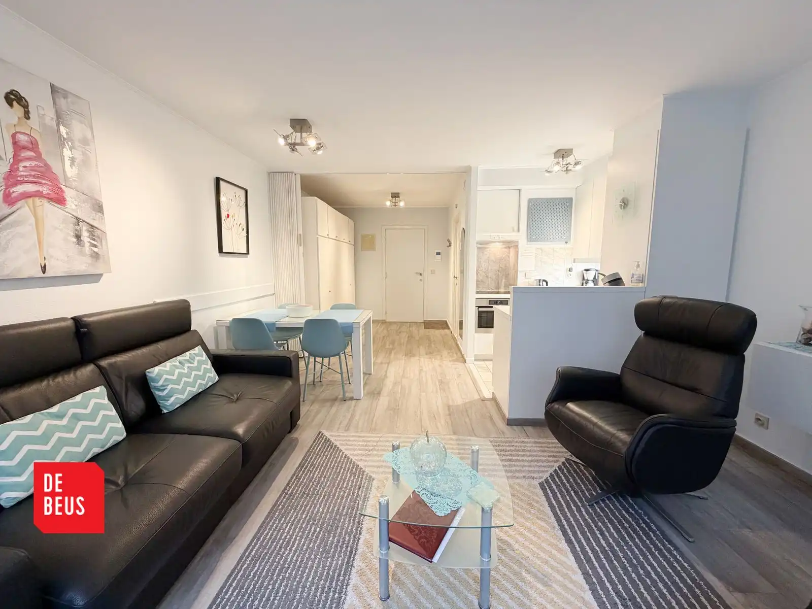 Lichtrijke studio op toplocatie nabij zee & strand foto {{pictureIndex}}