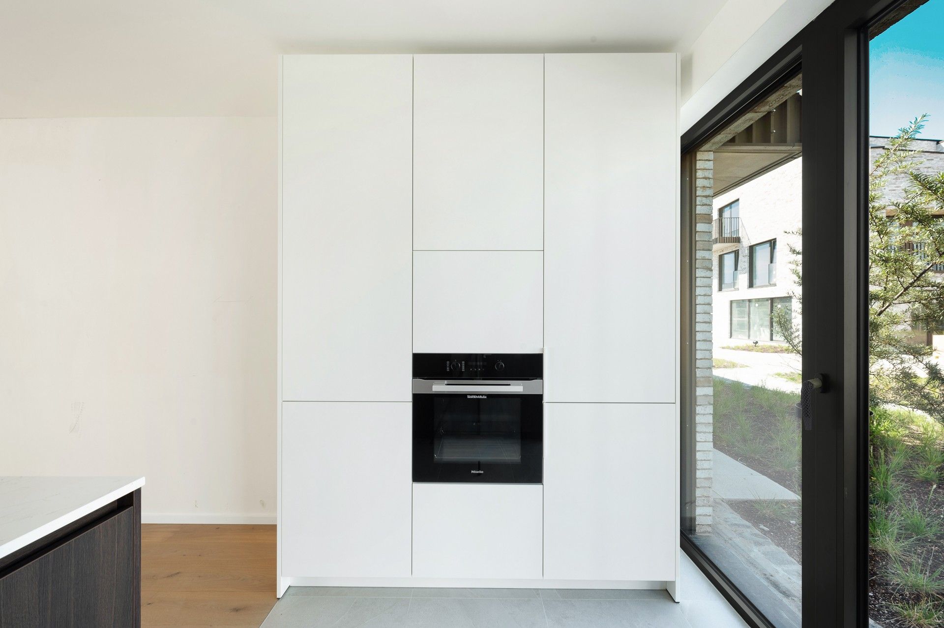 Ongemeubeld: moderne geothermische en energiezuinige woning te Knokke foto 6