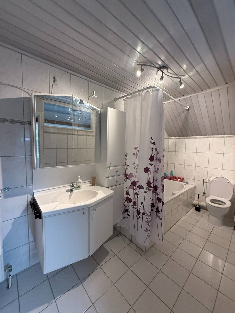 Woning met 1 ruime slaapkamer te Vliermaal. foto 10