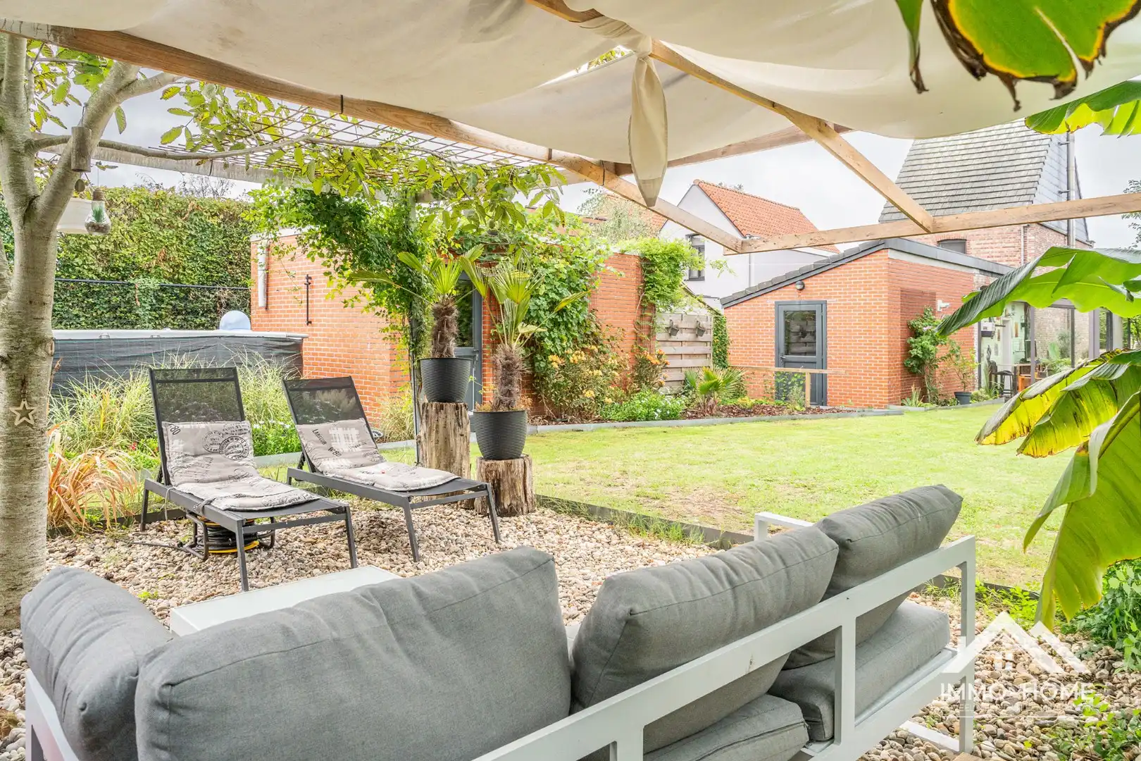 Instapklare woning met schitterende tuin! foto 2