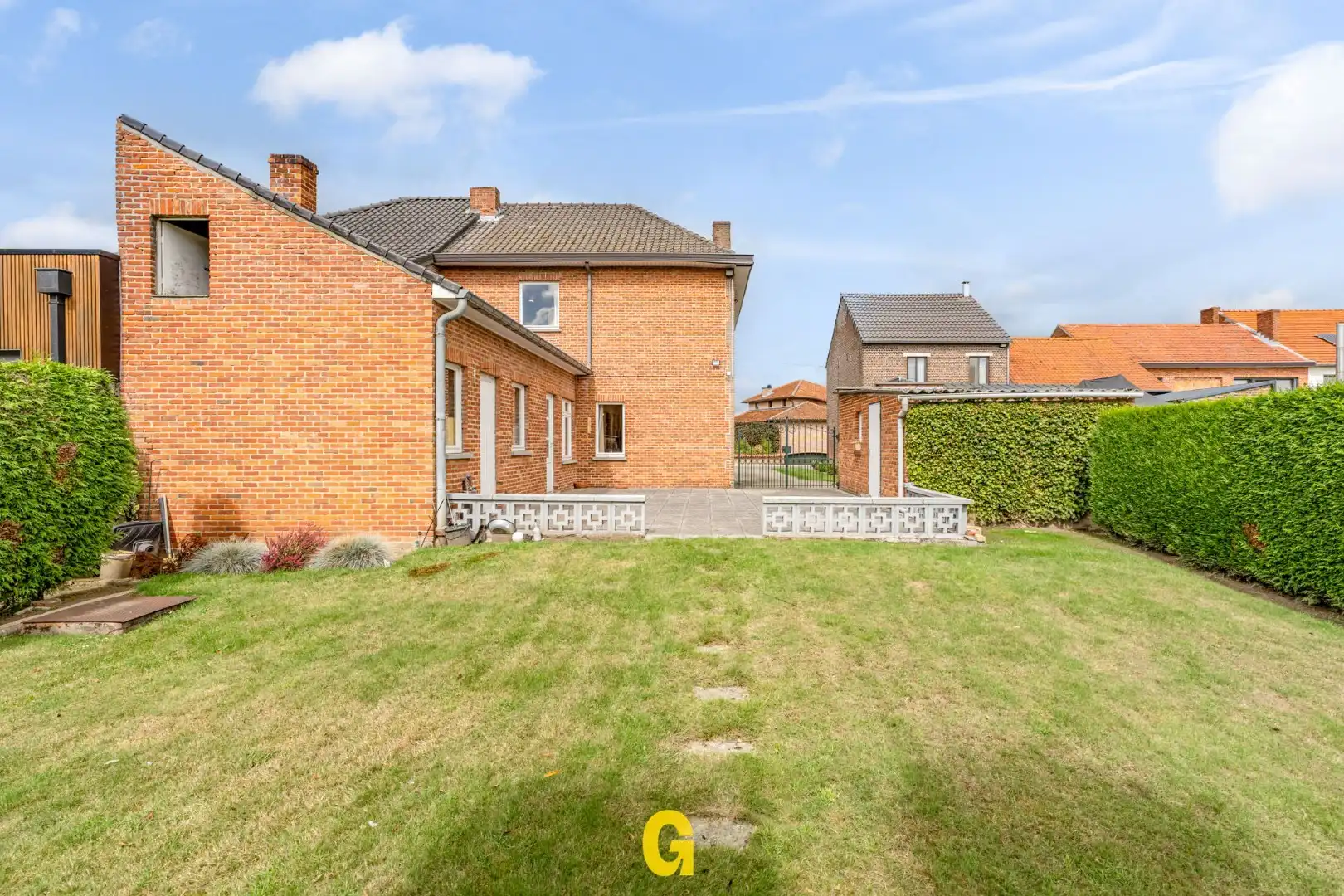 *** IN OPTIE *** Te renoveren halfvrijstaande woning met 3 slaapkamers en bijzonder ruime tuin op 14a 39ca foto 26