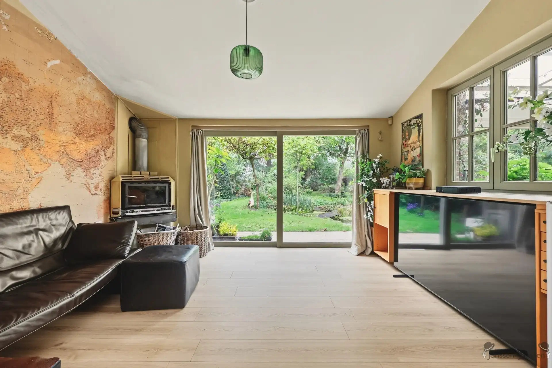 Vrijstaande woning in prachtige groene omgeving op perceel van 955m² foto 5