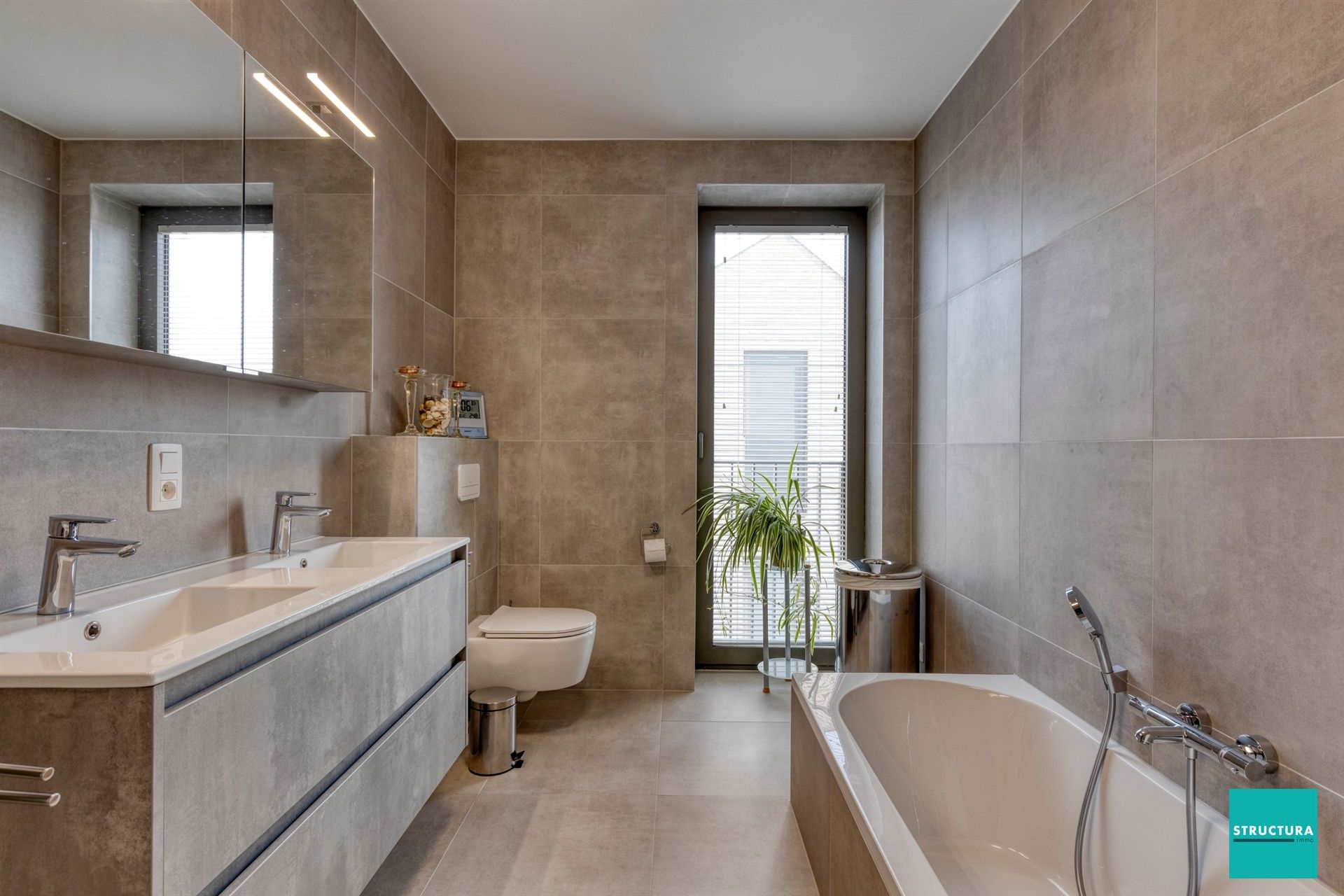 Stijlvol en energiezuinig penthouse met 3 kamers en staanplaats foto 19
