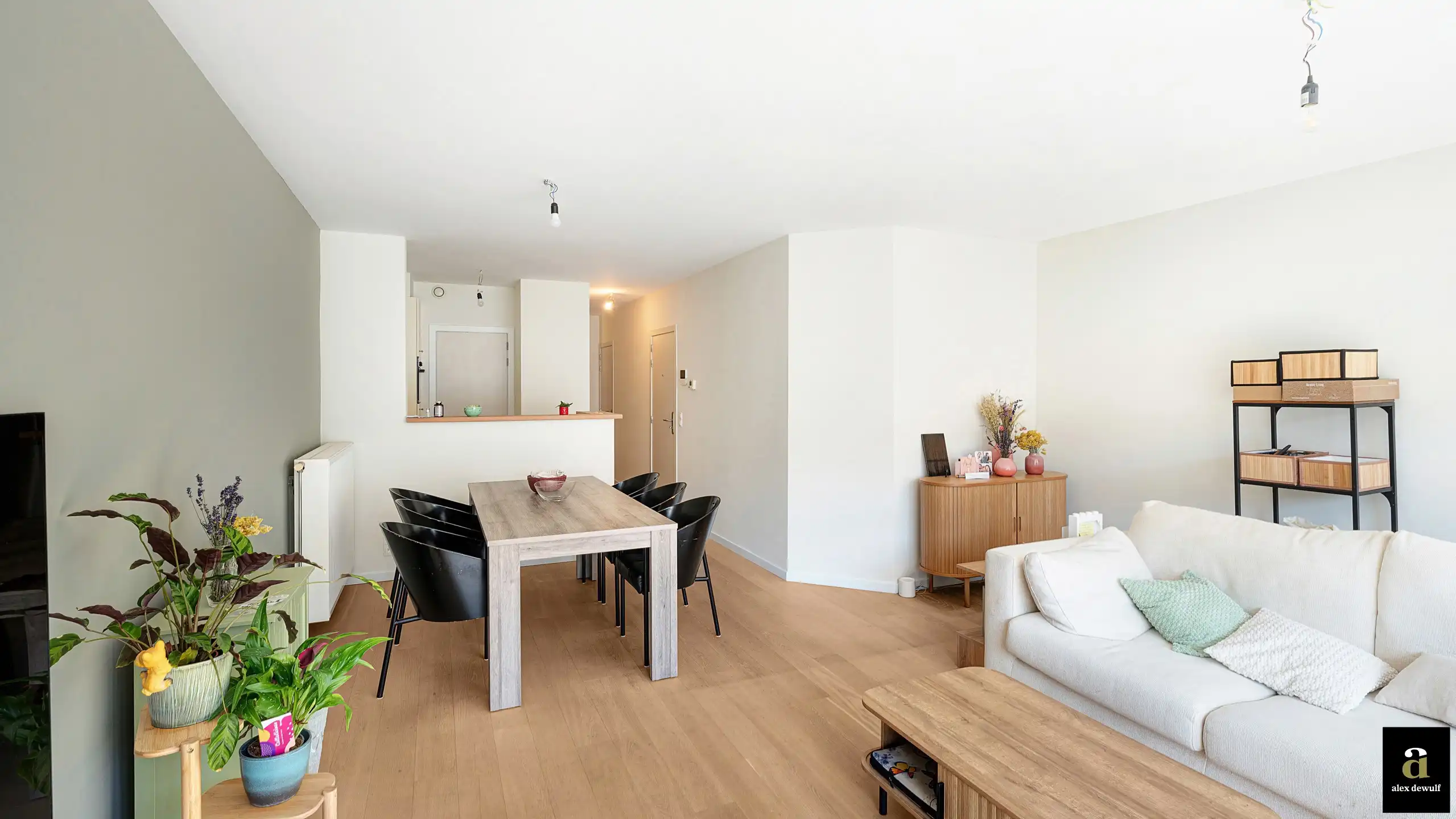 Centraal gelegen appartement in zeer goede staat [Lippenslaan]. foto 16