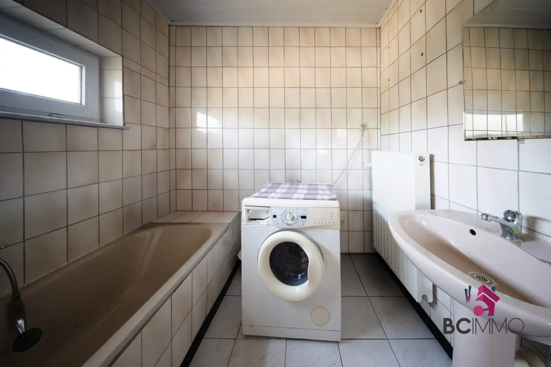 Halfopen bebouwing met twee woongedeeltes (125 m² + 95 m²) en tuin. foto 18