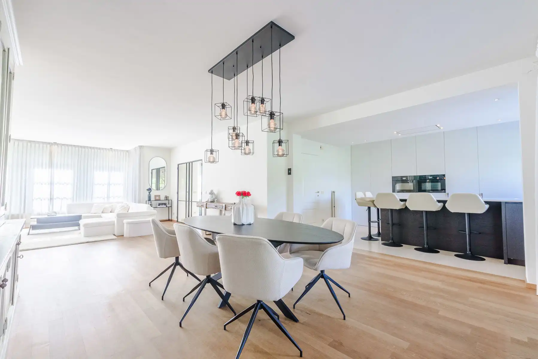 Grotendeels gerenoveerde villa in “De Lint” foto 7