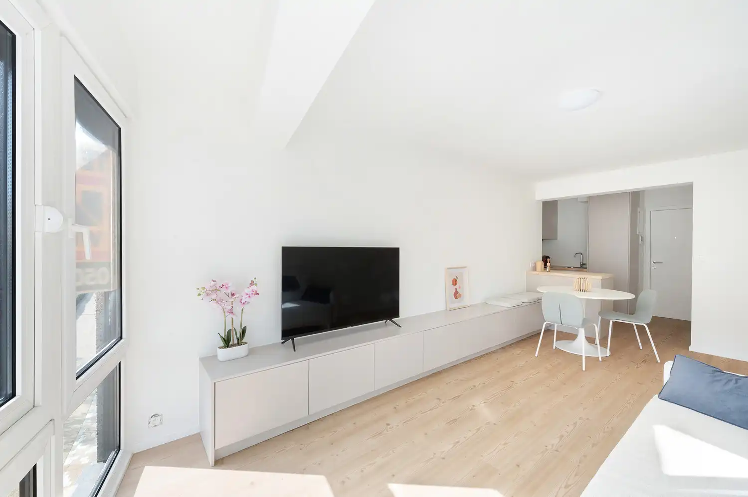 Gerenoveerde studio vlak achter de Zeedijk in Heist foto 2