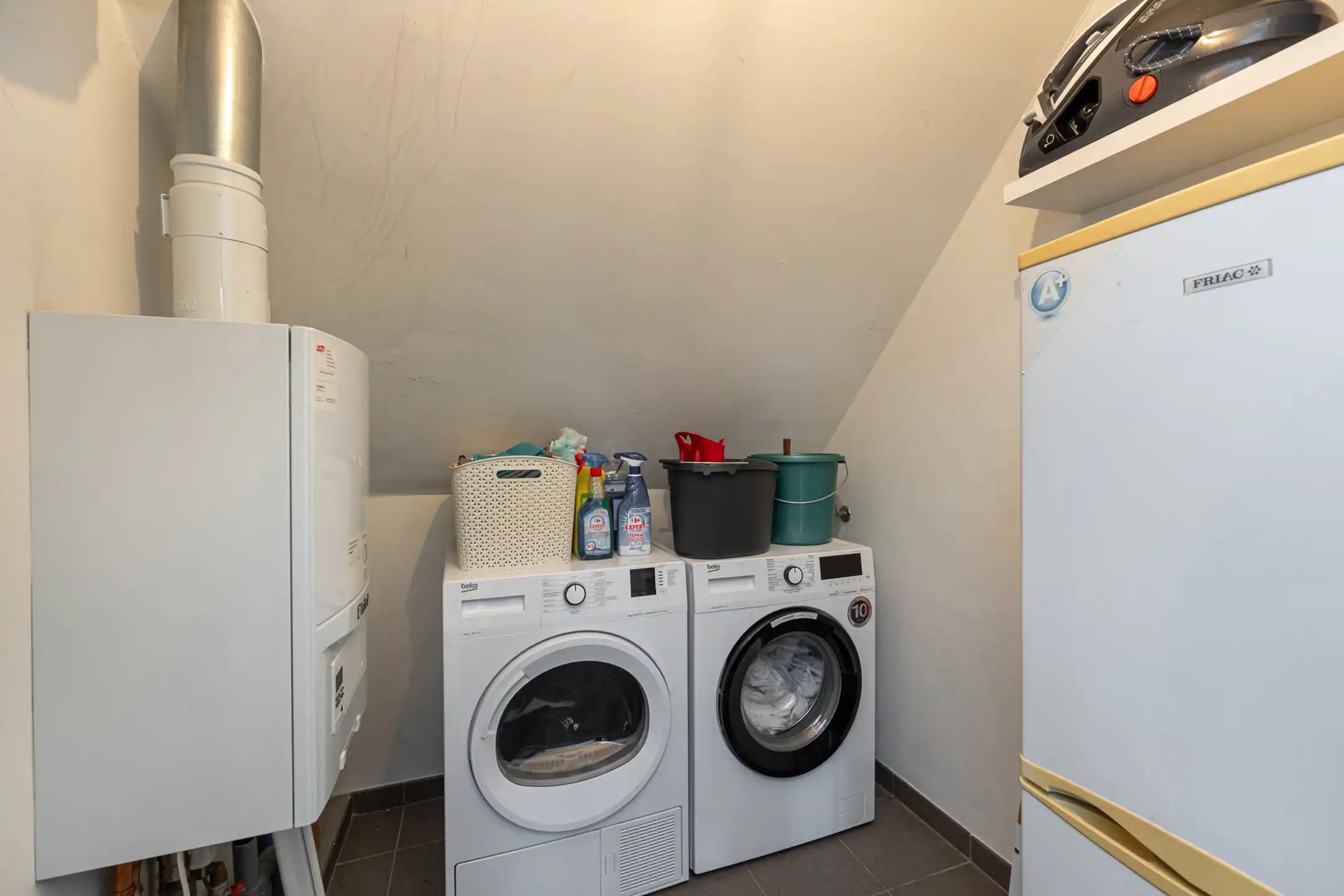 Knap dakappartement met fantastisch terras + garagebox foto 20