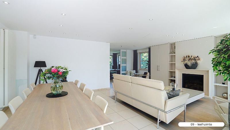 EXCLUSIEF PERFECT AFGEWERKTE MODERNE VILLA (330m²) OP TOPLOCATIE EN PRACHTIGE TUIN foto 9