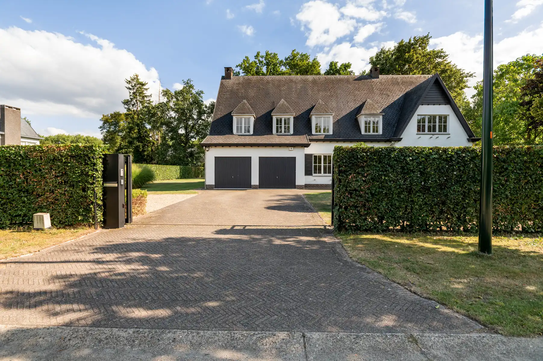 Ruime klassieke villa met zuid-tuin op toplocatie ! foto 3