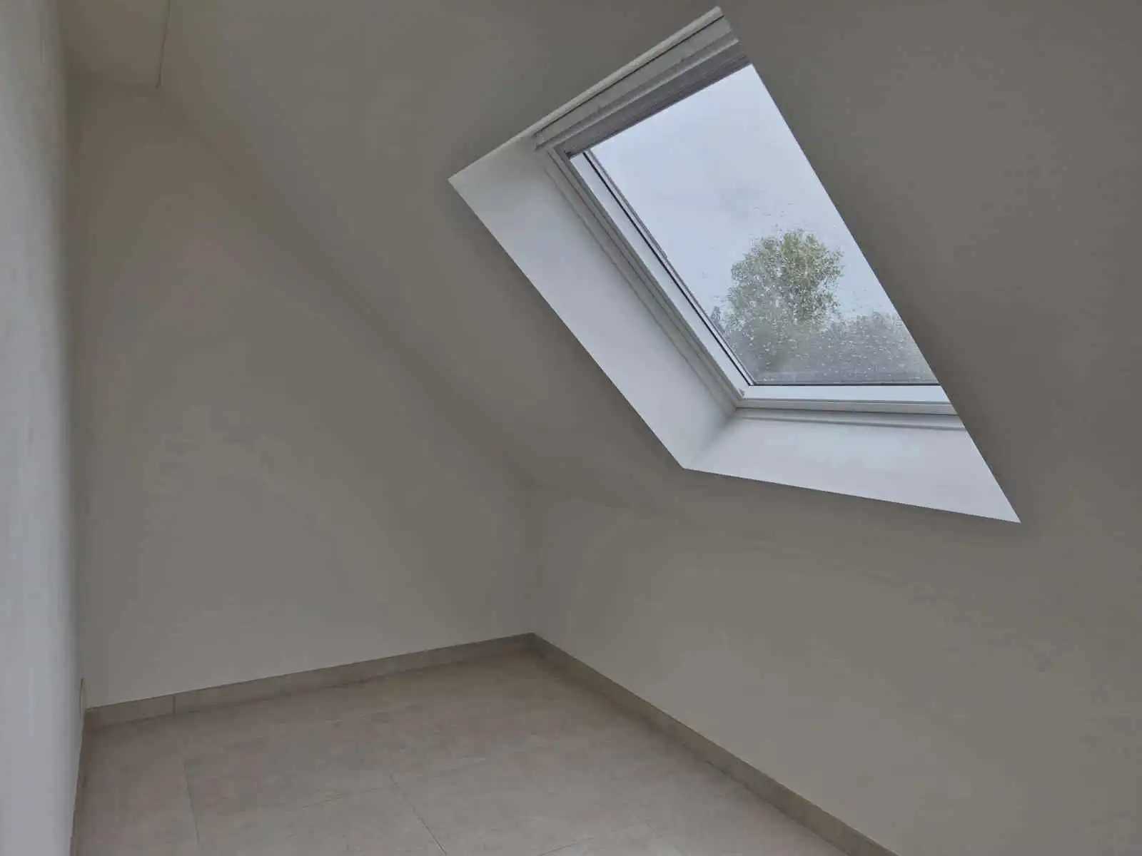 Duplex met 2 slaapkamers, parkeerplaats en EPC A foto 5