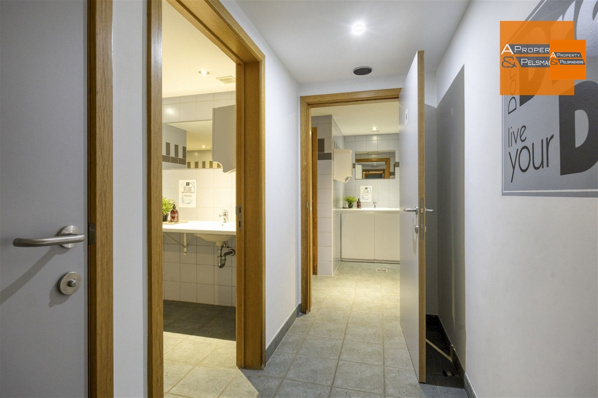 Hotel met 24 kamers foto 26