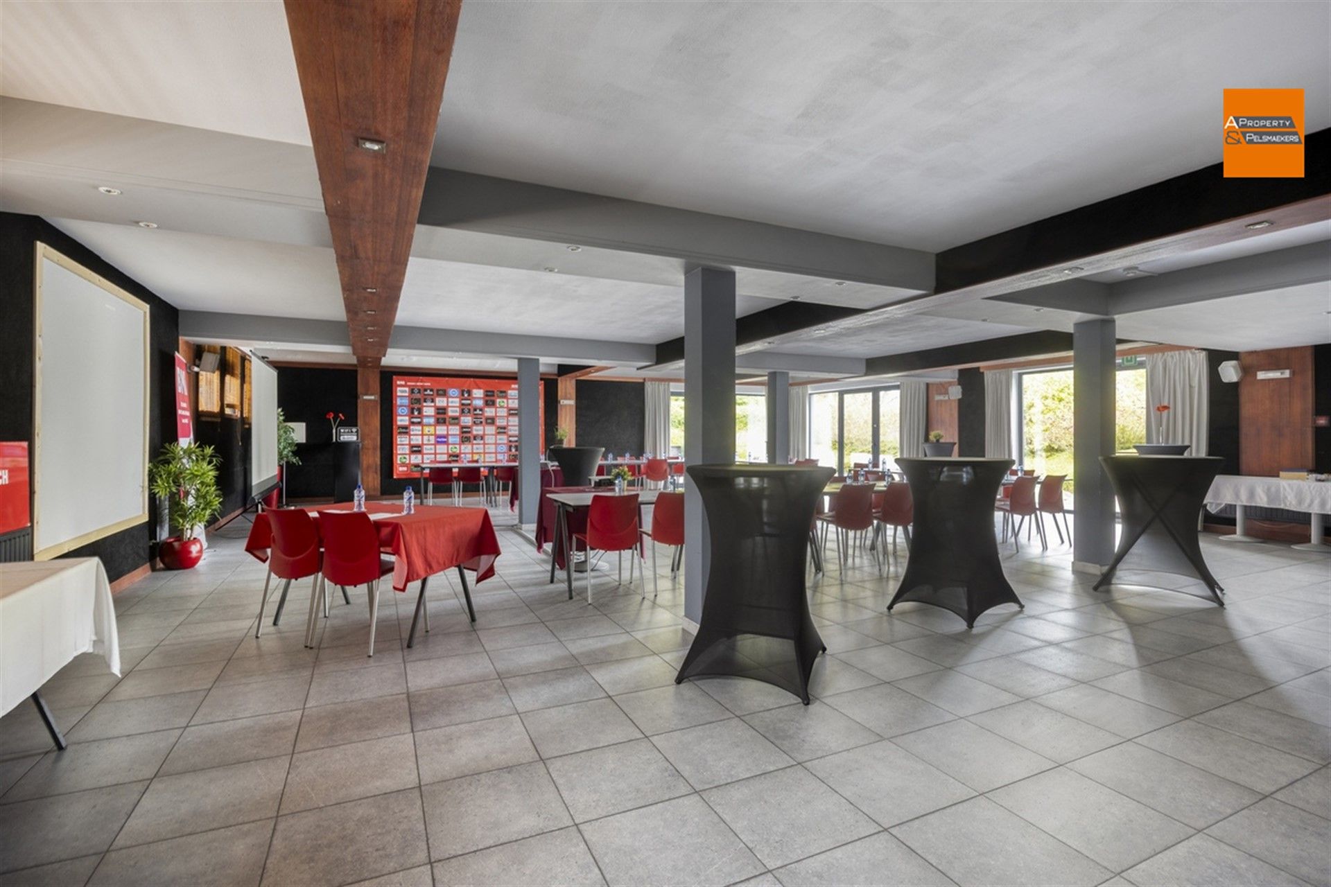 Hotel met 24 kamers foto 26