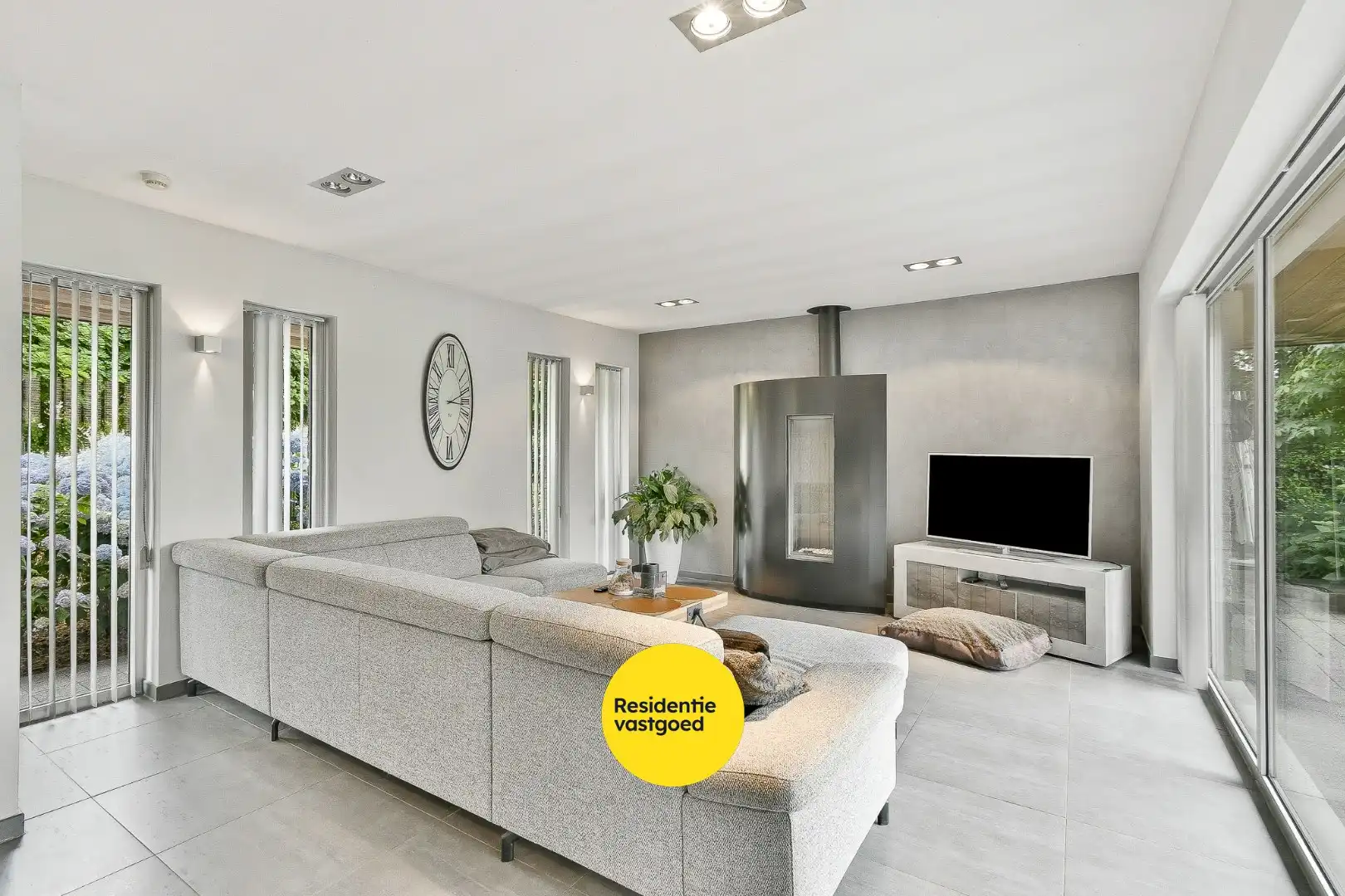 Instapklare alleenstaande woning met 4 slaapkamers op rustige ligging in Koekelare foto 5