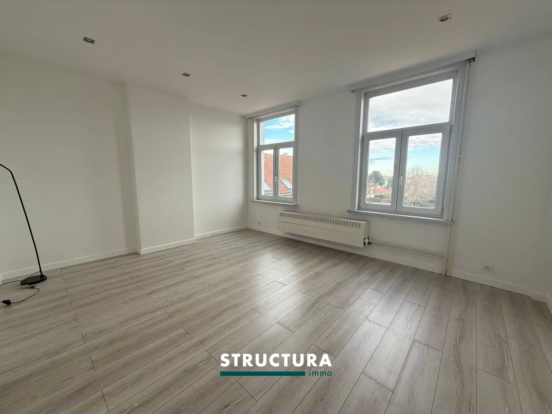 Veelzijdige woning (kangoeroewonen, wonen/werken, ...) met tuin en oprit foto 16
