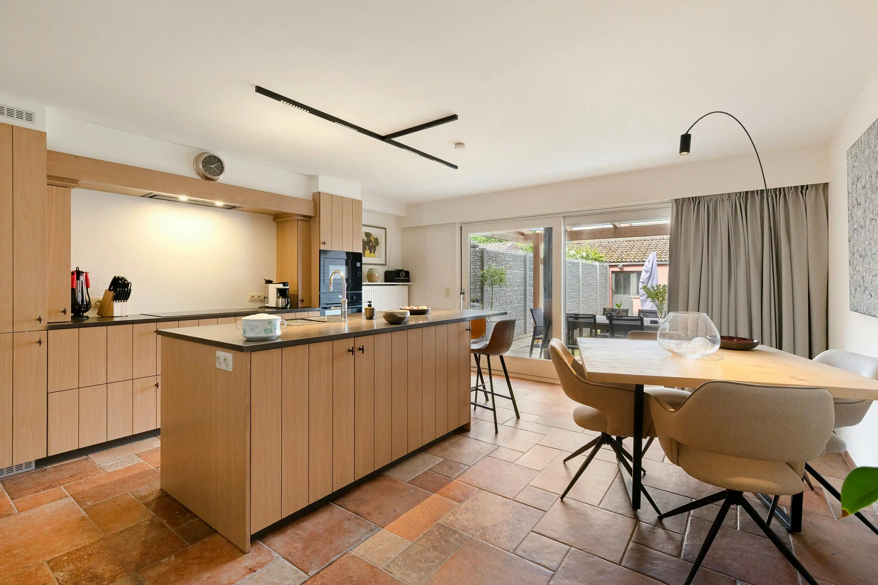 Gerenoveerd huis met 3 slaapkamers en stadstuin te koop foto 2