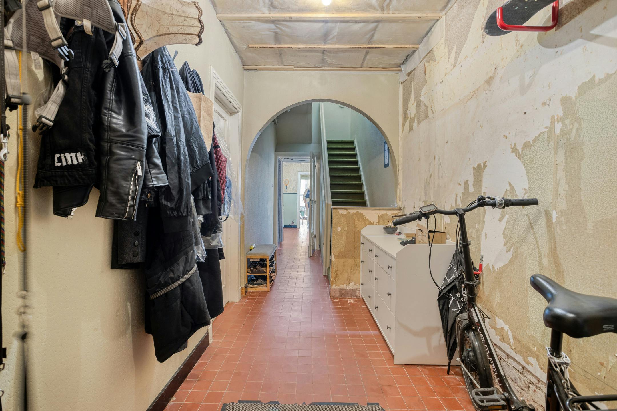 Lichtrijk huis met 4 slaapkamers en zuidwest gerichte tuin in Ieper foto 15