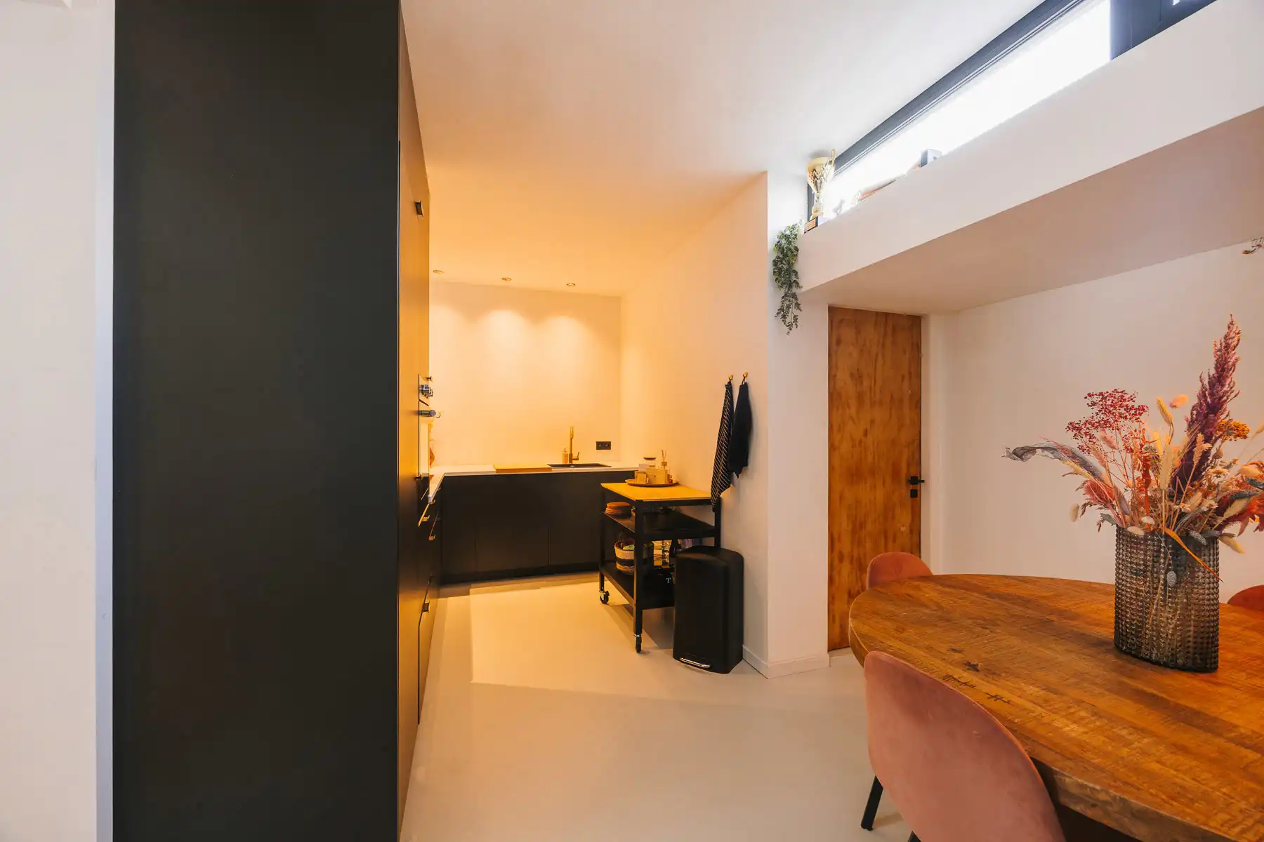 Charmante instapklare halfopen bebouwing op een toplocatie foto 8