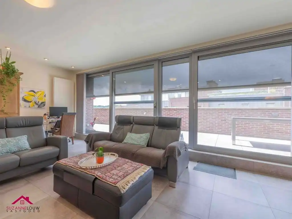 Instapklaar penthouse met terras aan voor- en achterzijde foto 5