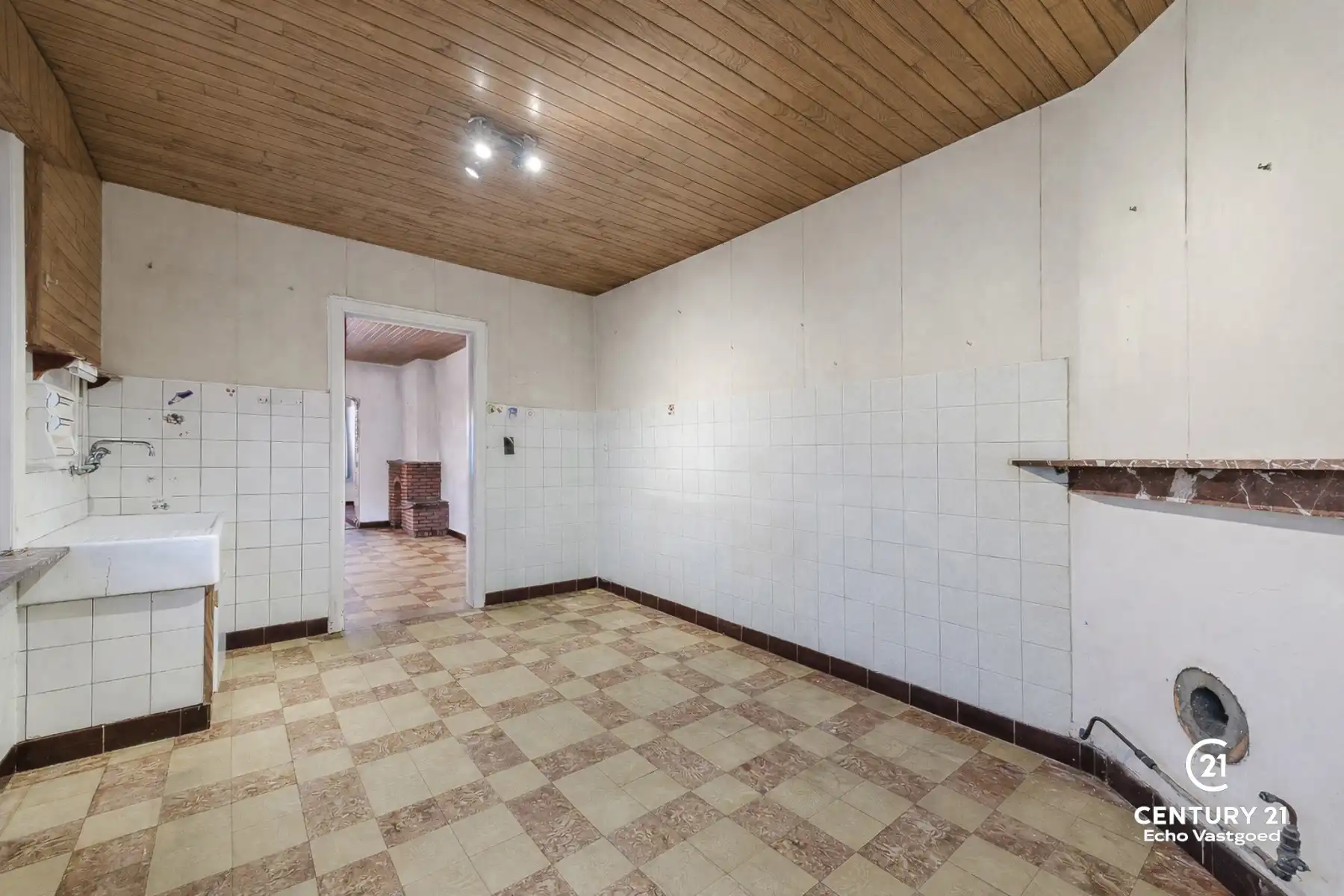 Te renoveren woning met potentieel in hartje Oud-Turnhout foto 12