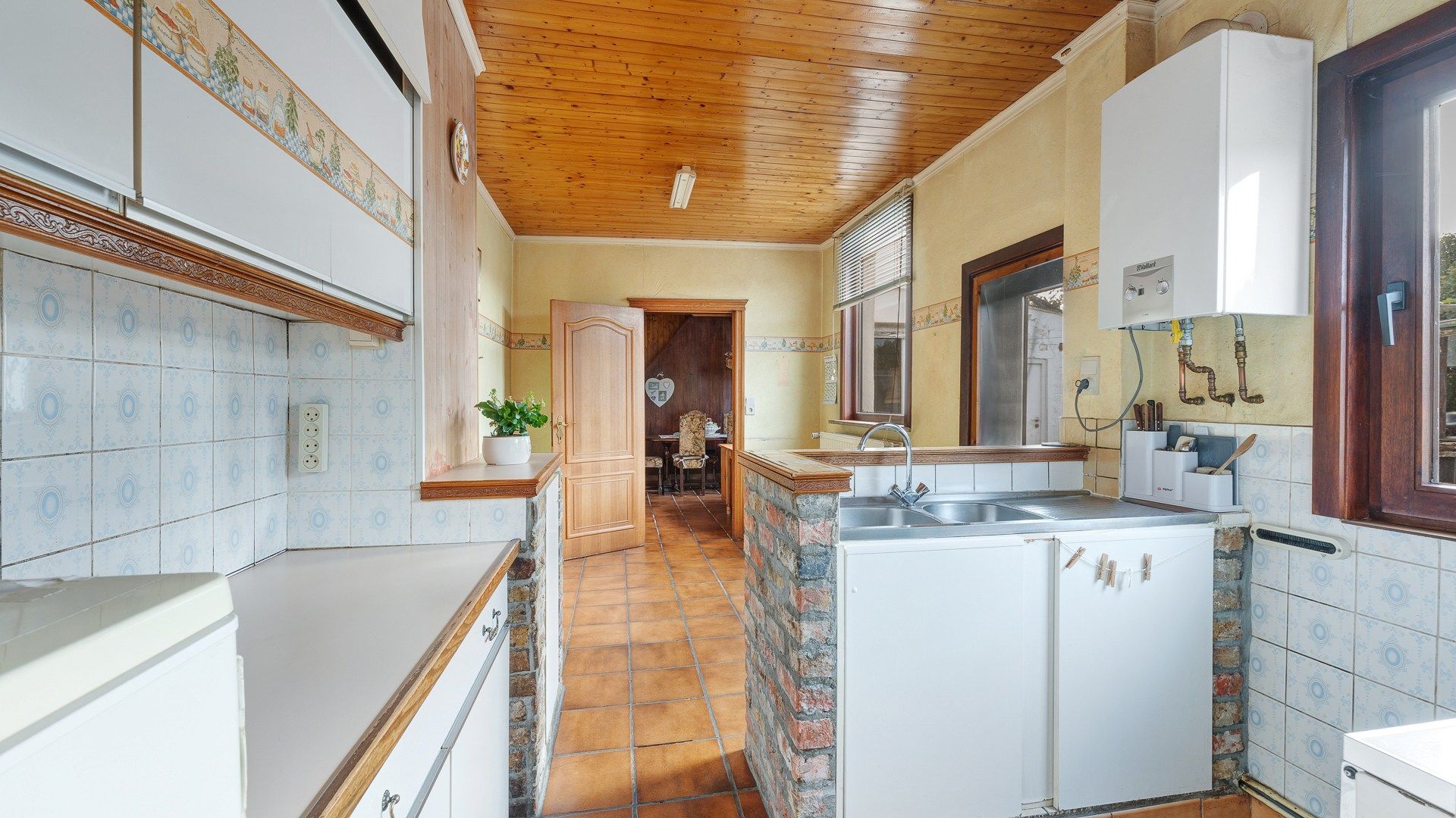 Renovatieproject met enorm veel potentieel te Lissewege foto 17