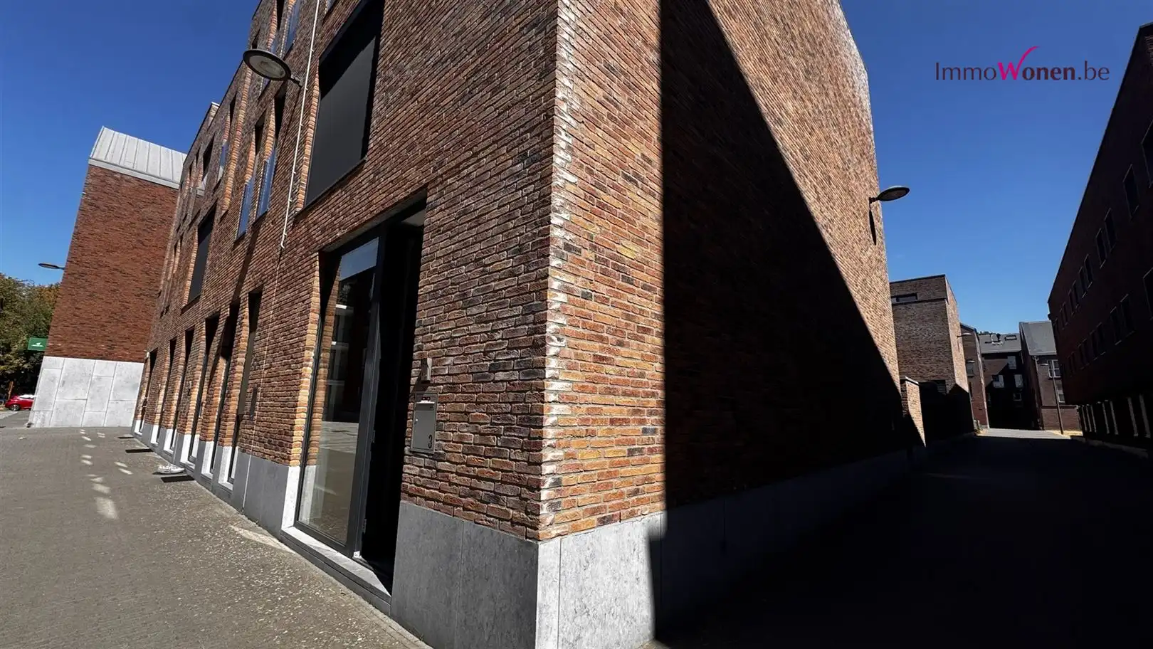 Energiezuinige halfopen woning met tuin en autostaanplaats foto 29