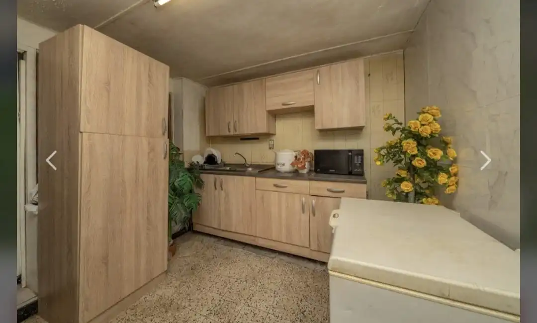 MOOI GELEGEN, TE MODERNISEREN WONING ! foto 4