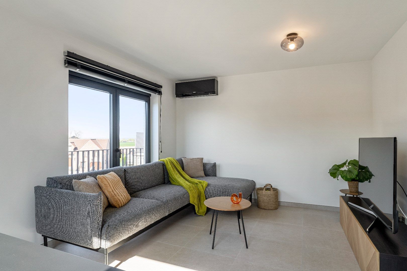 Leuk appartement met 2 slaapkamers, hoogwaardige afwerking en parkeerplaats op wandelafstand van het centrum foto 11