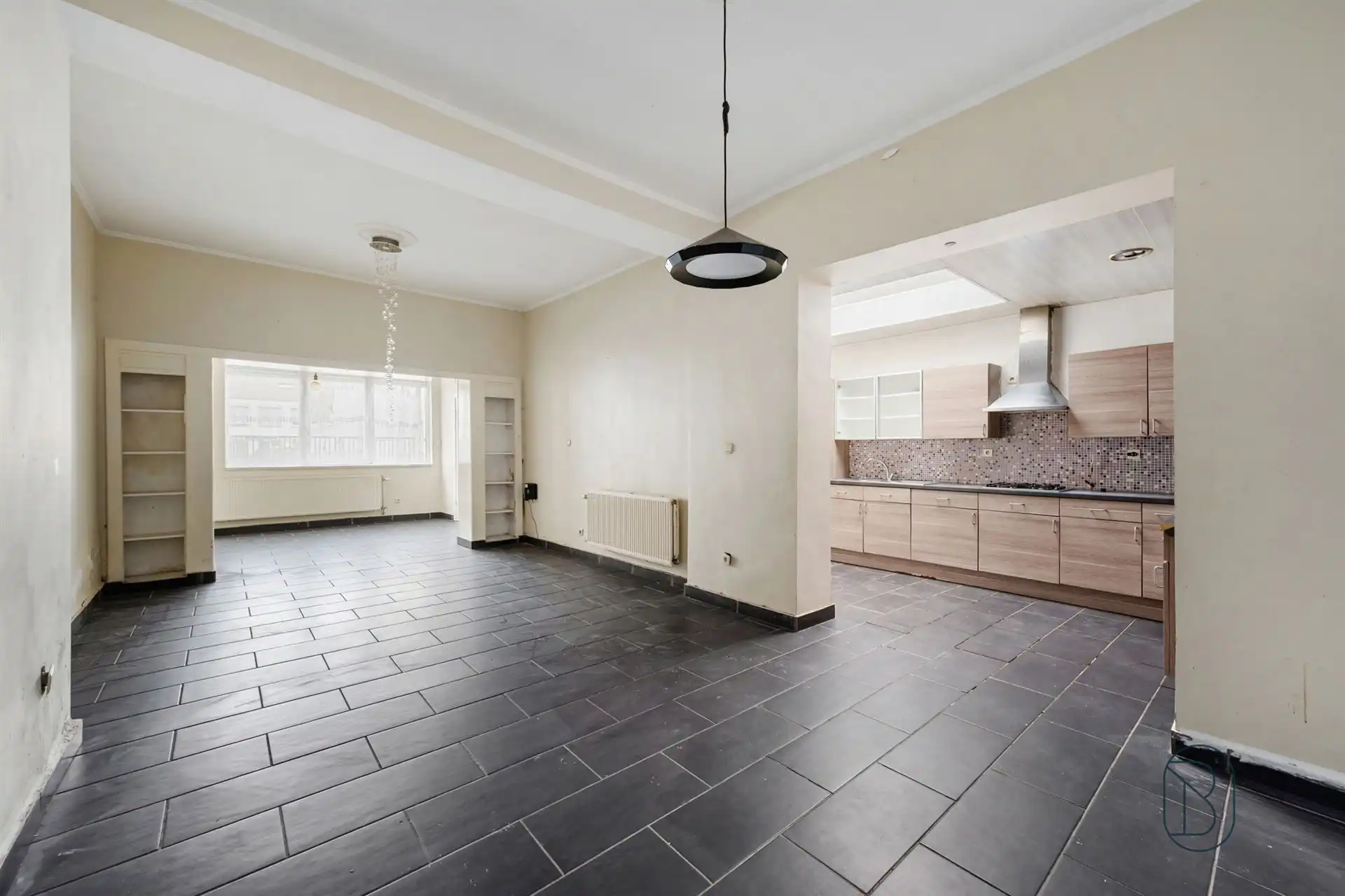 Woning met 2 slpks in centrum Ronse nabij station foto 5